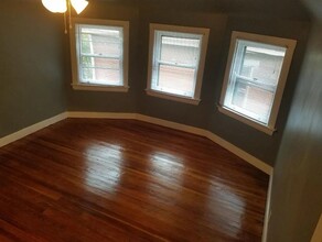 2326 Ashland Ave, Unit 3 in Cincinnati, OH - Building Photo - Building Photo