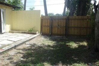 1651 E 8th St in Stuart, FL - Building Photo - Building Photo