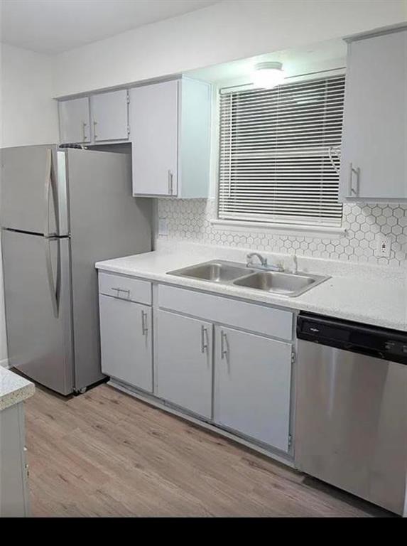 4027 Briarglen Dr in Dickinson, TX - Building Photo - Building Photo