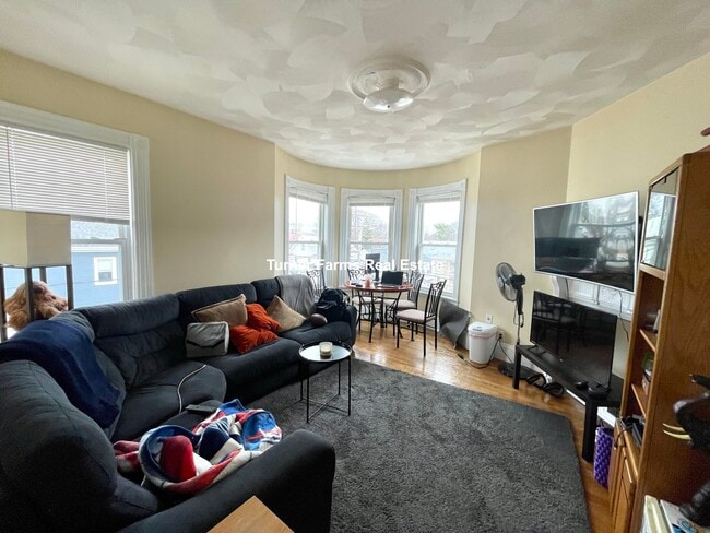 59 Cedar St, Unit 3L