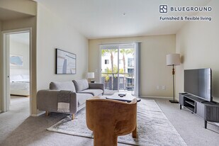 5535 Westlawn Ave in Los Angeles, CA - Building Photo