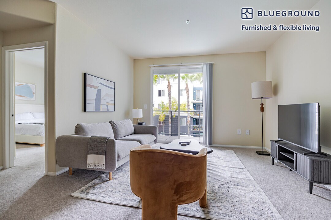 5535 Westlawn Ave in Los Angeles, CA - Foto de edificio