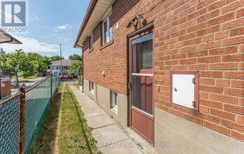 1161 Shadeland Dr in Mississauga, ON - Building Photo - Building Photo