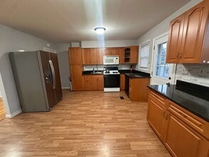 226 S 16th Ave in Manville, NJ - Building Photo - Building Photo