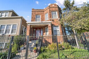 2258 N Central Ave, Unit 2258 n central in Chicago, IL - Building Photo