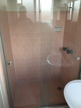 1310 Stevely Ave, Unit studio in Long Beach, CA - Building Photo - Building Photo