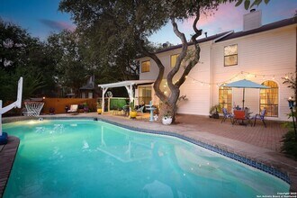 6407 Lost Arbor Cir, Unit 4223 in San Antonio, TX - Building Photo - Building Photo