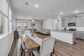 13313 Emerald Mallard Dr in Texas City, TX - Building Photo - Building Photo