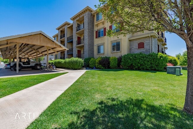 property at 952 W 965 N