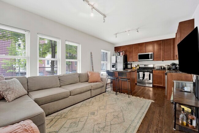 3503 N Racine Ave in Chicago, IL - Building Photo - Building Photo