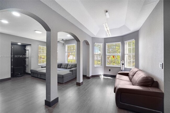 1010 Belmont Pl in Boynton Beach, FL - Foto de edificio - Building Photo