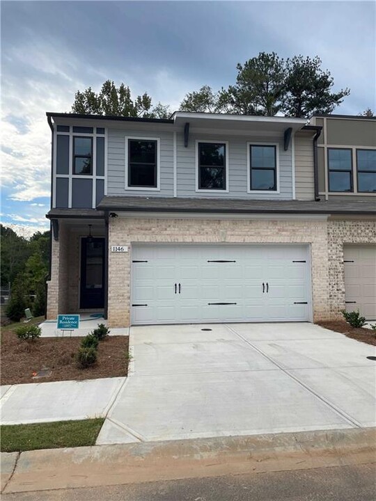 1146 Lucan Ln in Lawrenceville, GA - Building Photo