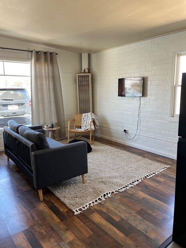 6453 yucca ave, Unit A in Twentynine Palms, CA - Foto de edificio - Building Photo