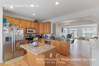 201 Monroe Point Dr in Colonial Beach, VA - Building Photo - Building Photo