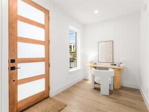 2019 N Prairie Ave in Dallas, TX - Building Photo - Building Photo