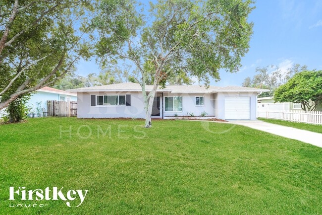 property at 1429 Satsuma St