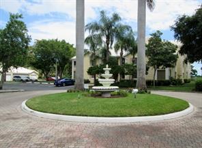 2803 N Oakland Forest Dr, Unit 207 in Oakland Park, FL - Building Photo - Building Photo