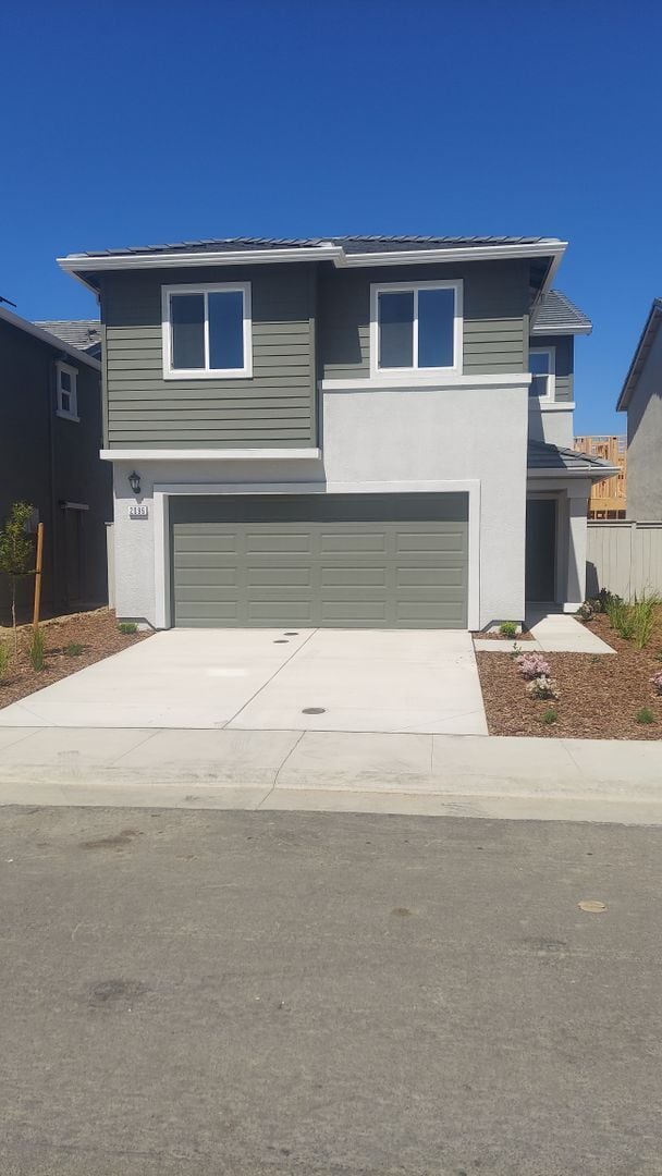 property at 2096 Shady Tree Cir