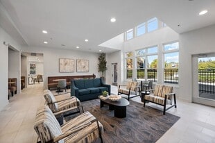 Versailles on the Lakes Schaumburg in Schaumburg, IL - Building Photo