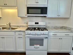 222 S Tryon St in Woodstock, IL - Building Photo - Building Photo