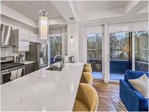 236 W Thompson St in Philadelphia, PA - Foto de edificio - Building Photo