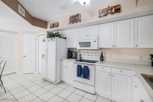 property at 5425 Worthington Ln