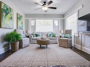 2862 2nd Ave S-Unit -1 in St. Petersburg, FL - Building Photo - Building Photo