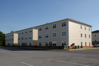 Shippensburg Commons Apartments in Shippensburg, PA - Building Photo - Building Photo