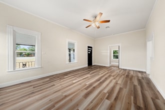 11101 China Spring Rd in Waco, TX - Foto de edificio - Building Photo