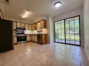 221 Fox Run Pl in Lowell, AR - Building Photo - Building Photo