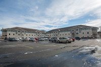 Edison Place Senior Apartments in Niles, OH - Foto de edificio - Building Photo