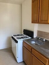 56 N Broadway in Yonkers, NY - Building Photo - Building Photo