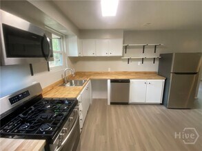 409 Sharondale Rd in Savannah, GA - Building Photo - Building Photo