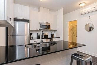 3505 Rue De Bullion in Montréal, QC - Building Photo - Building Photo