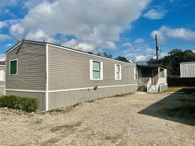 20677 N Navasota St in New Caney, TX - Building Photo