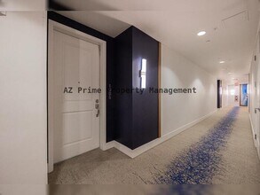 7300 E Earll Dr in Scottsdale, AZ - Foto de edificio - Building Photo