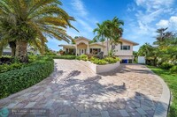 2072 Sailfish Pl in Pompano Beach, FL - Foto de edificio - Building Photo