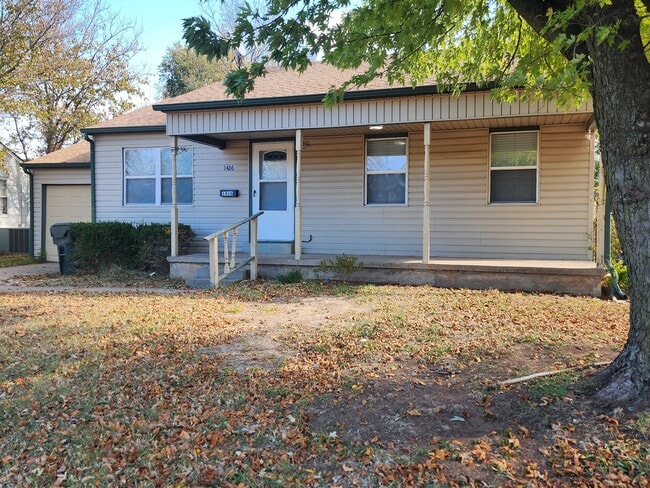 1426 Maple Dr in Midwest City, OK - Building Photo - Building Photo