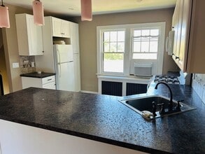 11 Elliott Pl in Glen Cove, NY - Building Photo - Building Photo