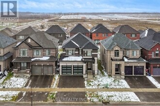 47 Corley St in Kawartha Lakes, ON - Building Photo - Building Photo