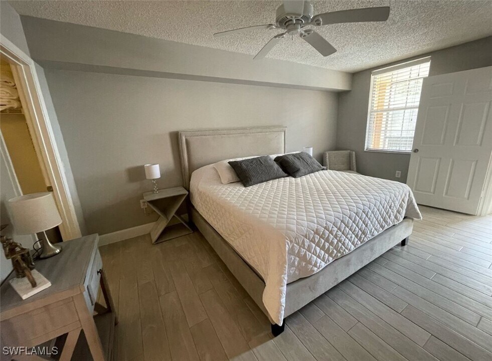 8735 River Homes Lane in Bonita Springs, FL - Building Photo