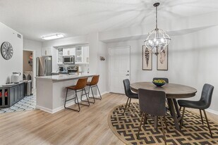 11790 St Andrews Place, Unit 203 in Wellington, FL - Building Photo
