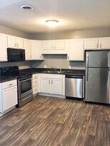 511 Salem Ct in Cary, NC - Building Photo