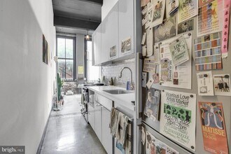 1701 Tulip St in Philadelphia, PA - Building Photo - Building Photo