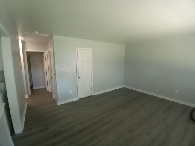 223 Woodview Ave-Unit -B in Norfolk, VA - Building Photo - Building Photo