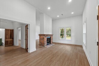 142 S Broad St in Newville, AL - Foto de edificio - Building Photo