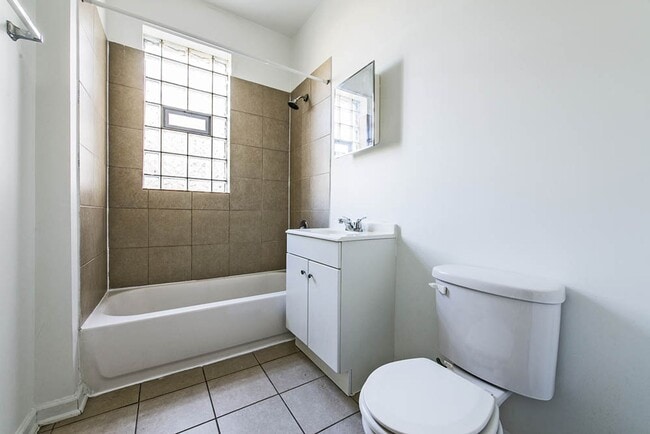 148 N La Crosse Ave Chicago, IL 60644 in Chicago, IL - Building Photo - Building Photo