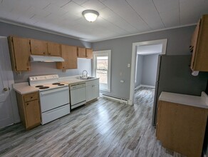 9 Main St in Ravena, NY - Building Photo - Building Photo