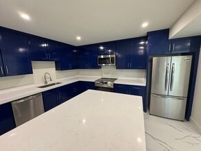 13 Royale Cir in Laredo, TX - Building Photo - Building Photo