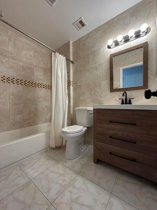4583 Arthur St in Palm Beach Gardens, FL - Building Photo